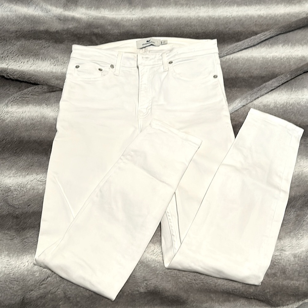 Vineyard Vines White Jeans